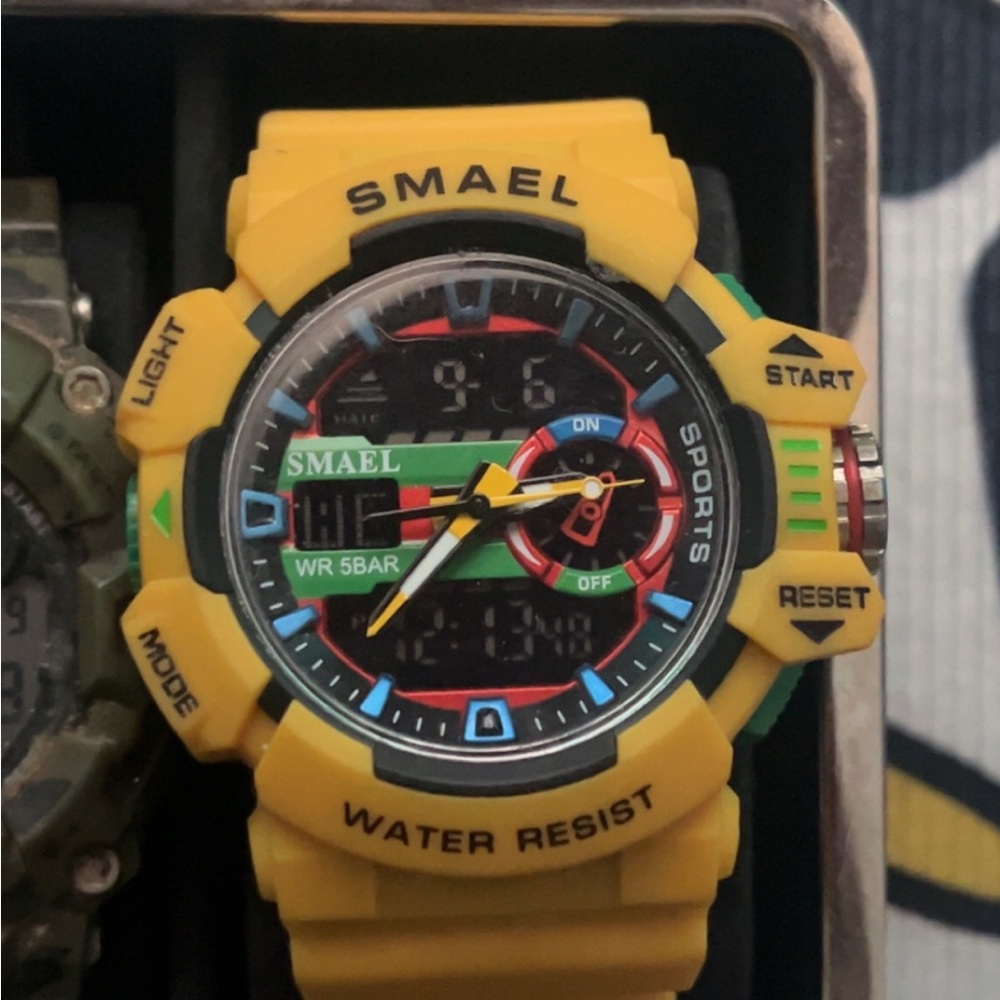 Smael Yellow Waterproof Sports Watch